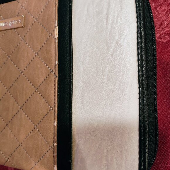 Laura Jones Zip Around Large Wallet, Used - Picture 12 of 15